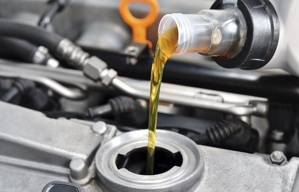 Como escolher o lubrificante automotivo para o seu veículo?